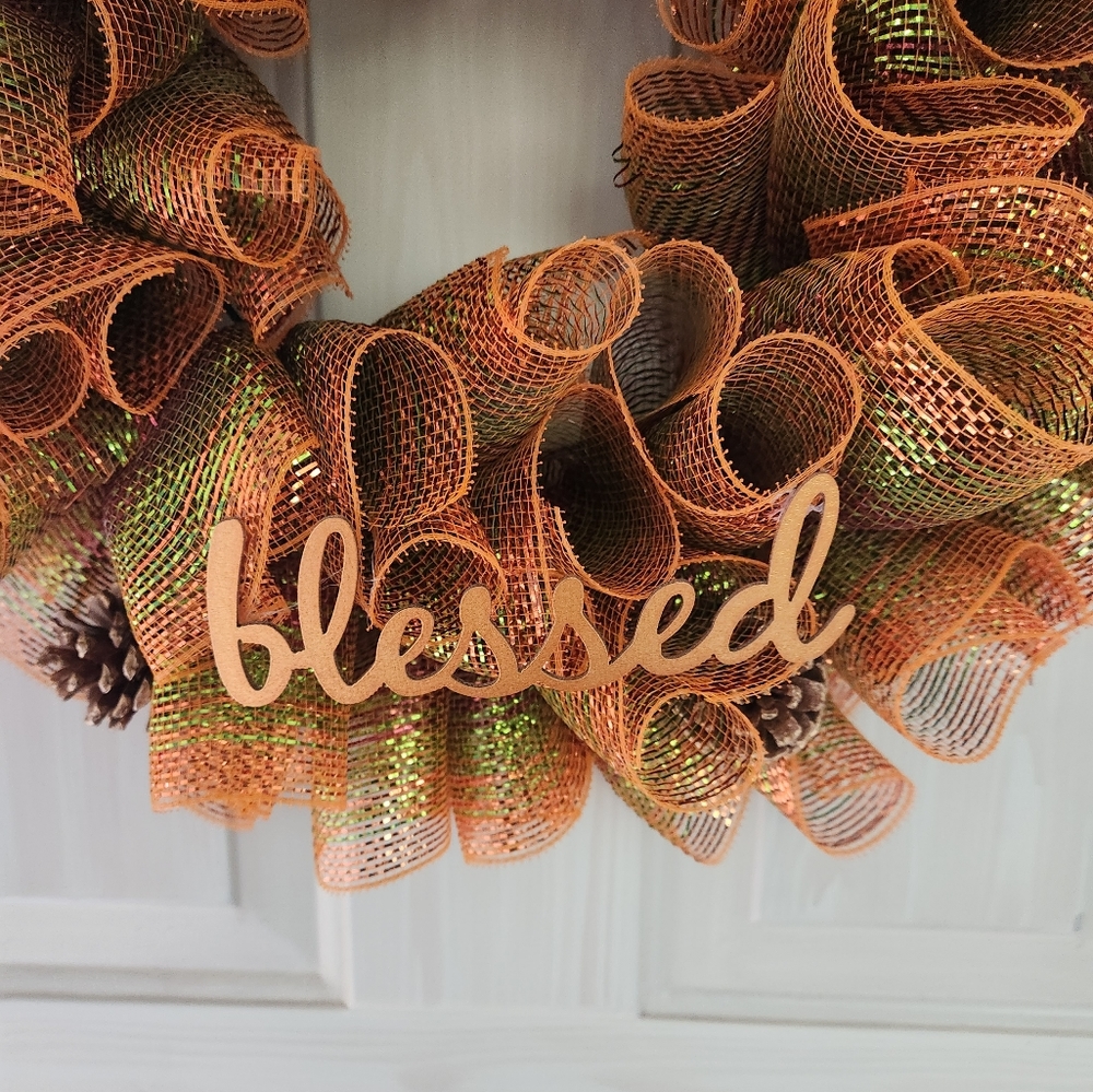 NWOT HANDMADE DECO MESH WREATH - Picture 2 of 7